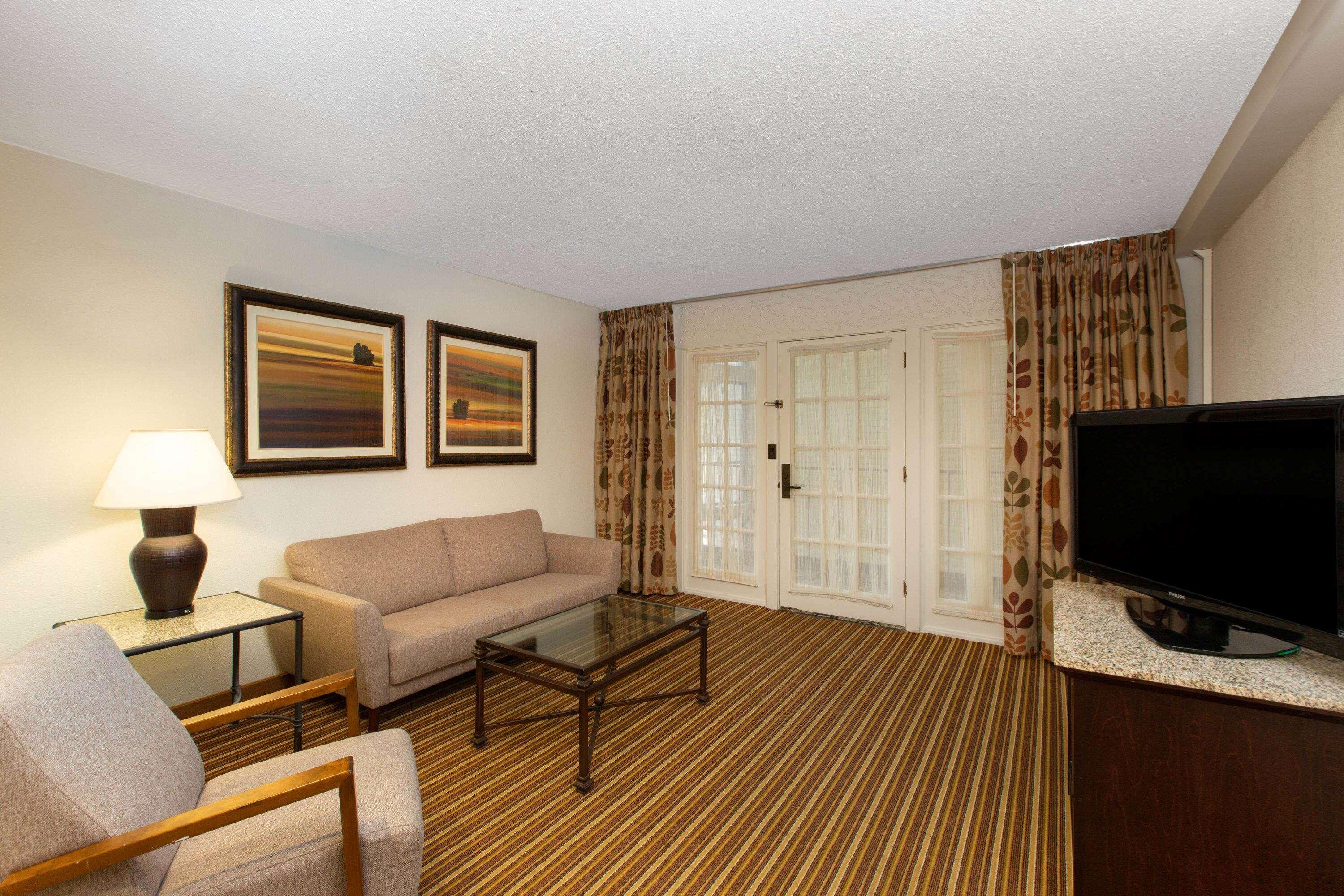 Aksarben Suites Trademark Collection By Wyndham Omaha Exterior foto